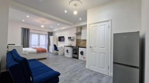 Impeccable 1-Bed Apartment in Ilford, Ilford